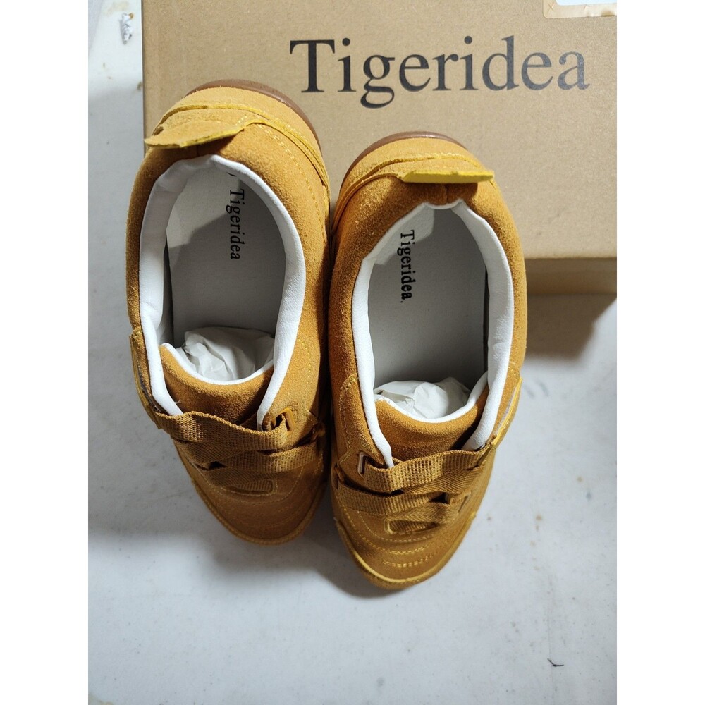 Tiger Idea Women's Size 9 And 1/2 (796)